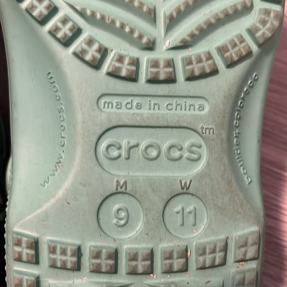 Teal Crocs Size 9 Mens - Picture 7 of 7